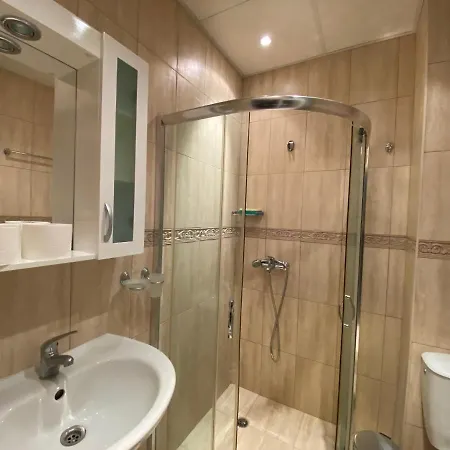 Private Cozy Admiral Plaza A1 Apartament