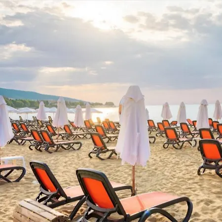 Private Cozy Admiral Plaza A1