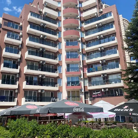 Private Cozy Admiral Plaza A1 Apartament
