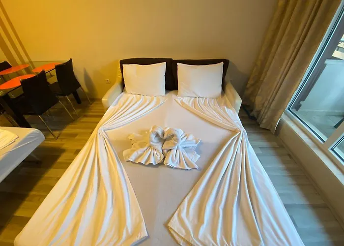 Admiral Plaza A1 Sunny