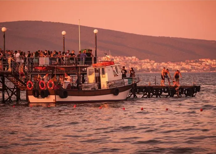 Admiral Plaza A1 Sunny