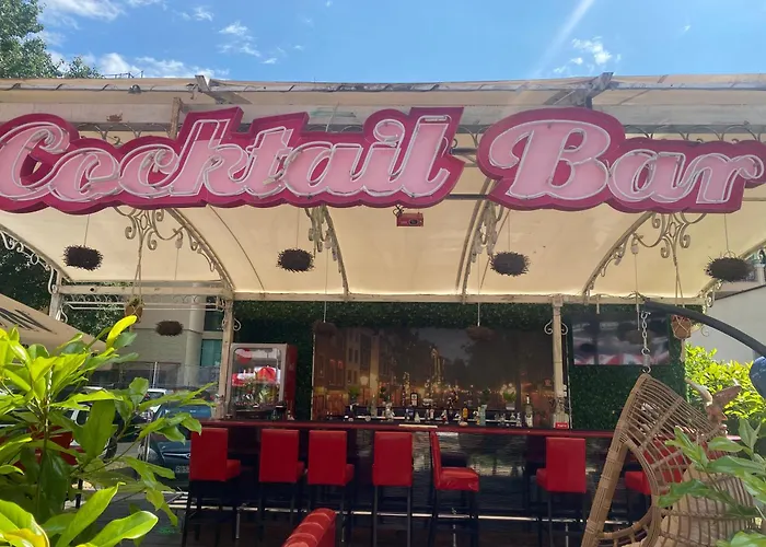 Admiral Plaza A1 Sunny