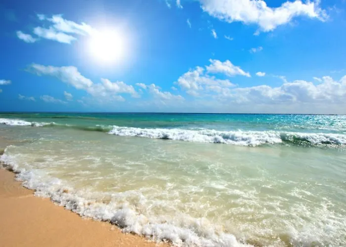 Admiral Plaza A1 Sunny Apartment *